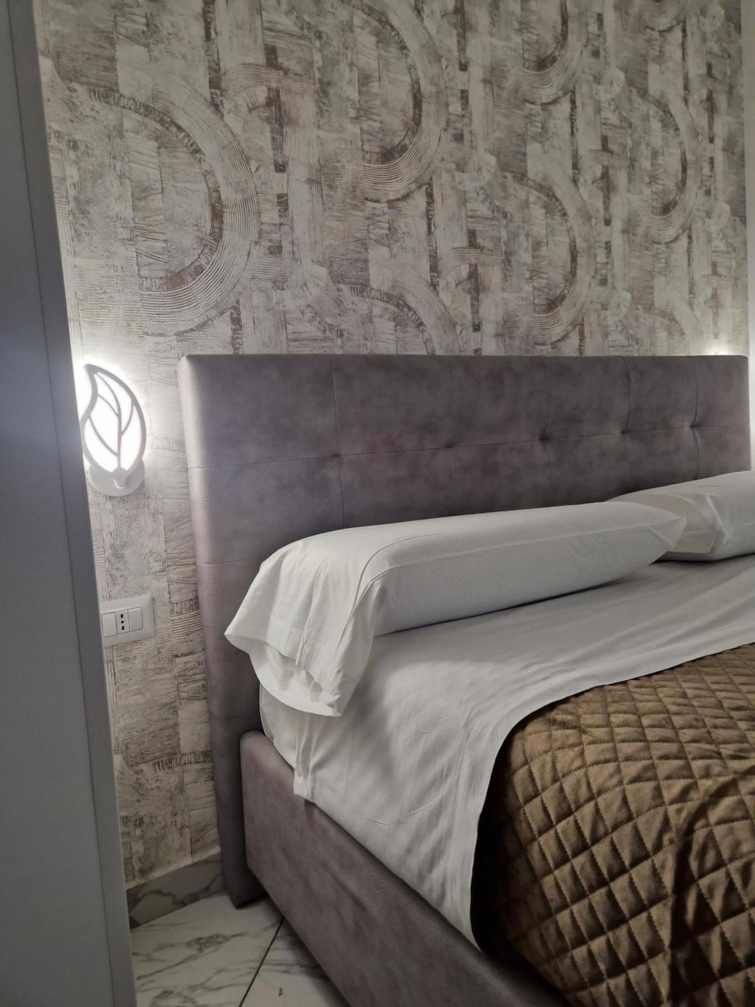 Eden Hotel Lamezia Terme Bagian luar foto