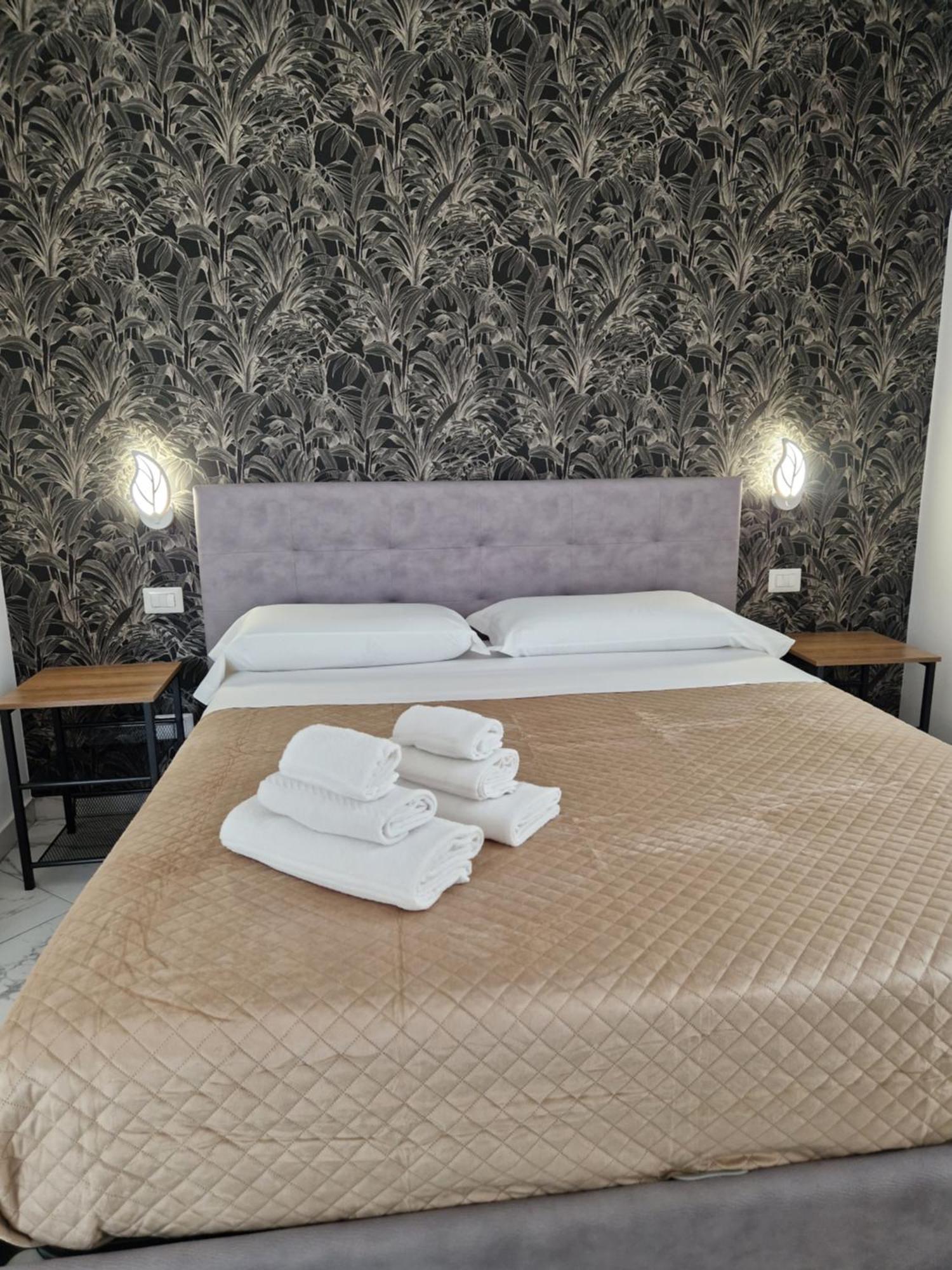 Eden Hotel Lamezia Terme Bagian luar foto