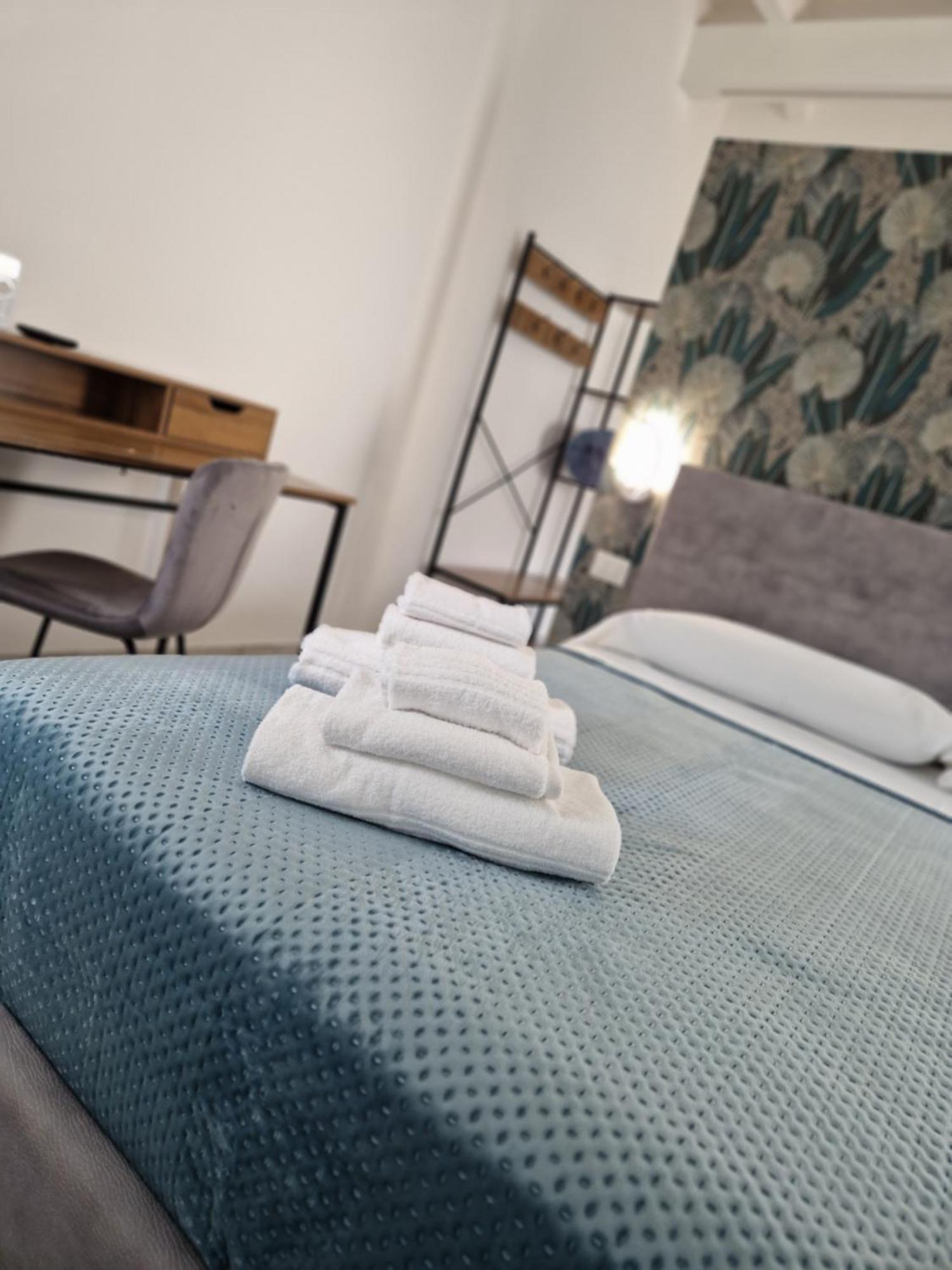 Eden Hotel Lamezia Terme Bagian luar foto