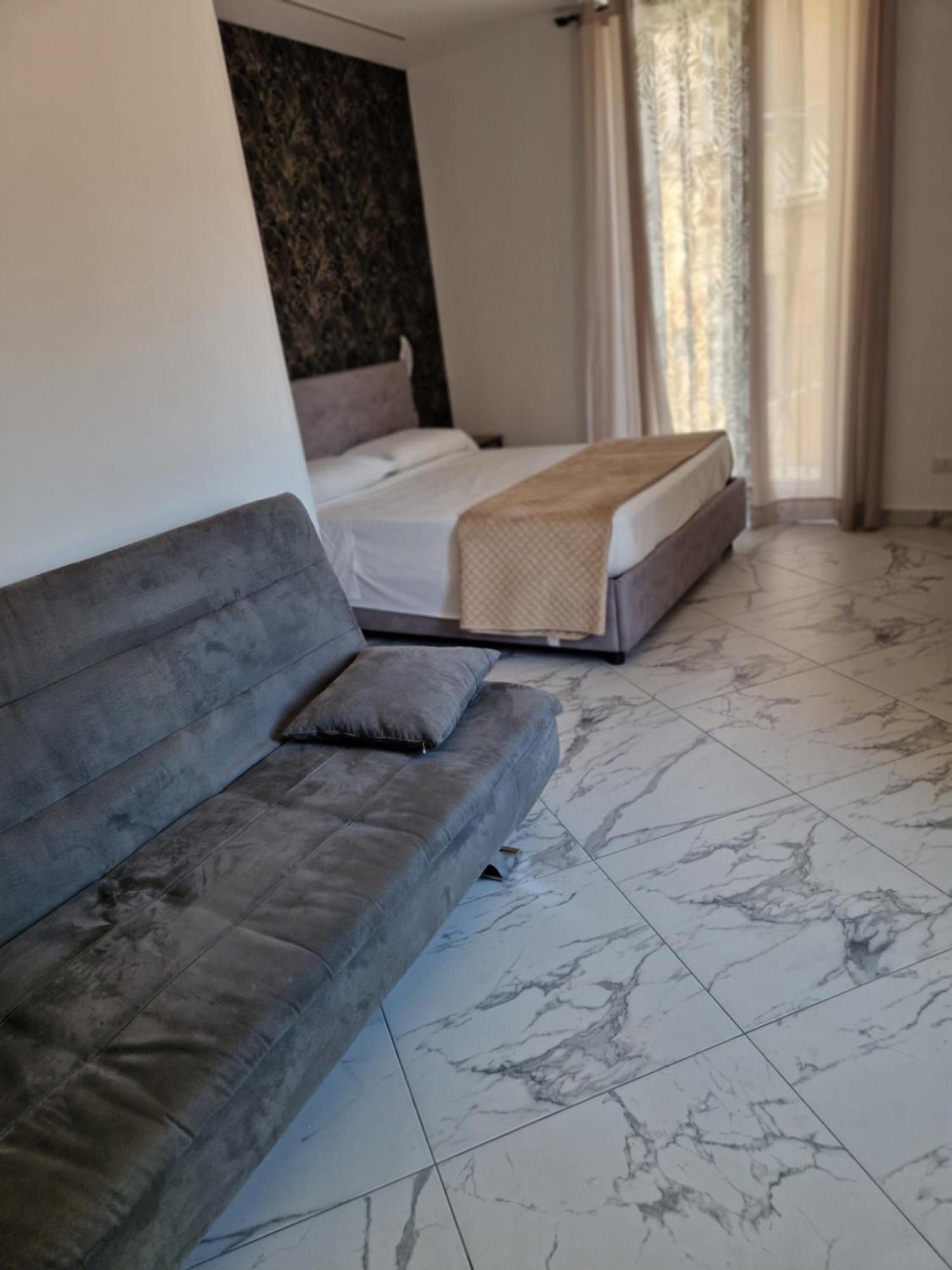 Eden Hotel Lamezia Terme Bagian luar foto